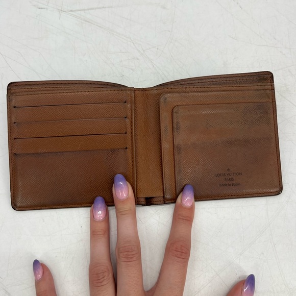 Louis Vuitton monogram bifold wallet - Picture 3 of 12